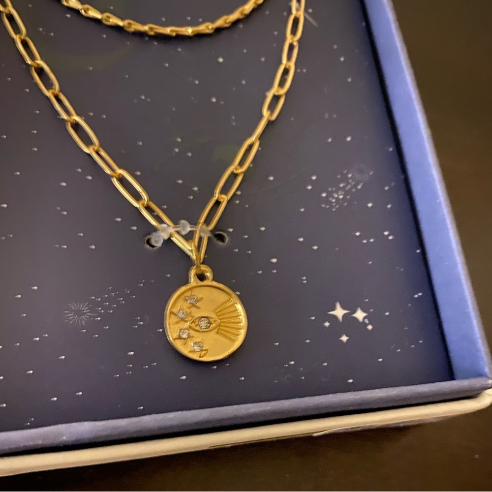 Aeropostale Gold Plated Celestial Zodiac Double Chain Pendant Necklace NWT - Picture 3 of 3